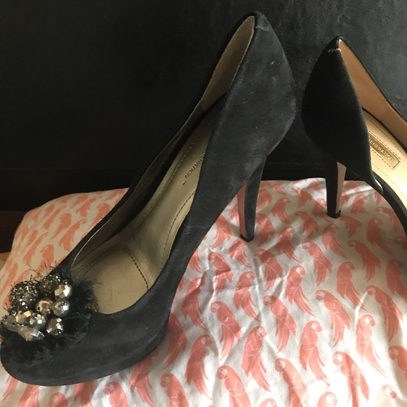 Shoes - Picture 5 of 8